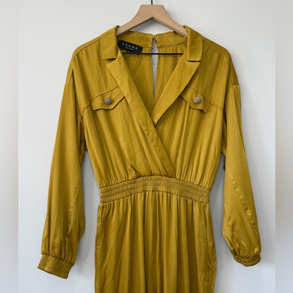 Lynne satin V neck boiler jumpsuit medium - Picture 2 of 14